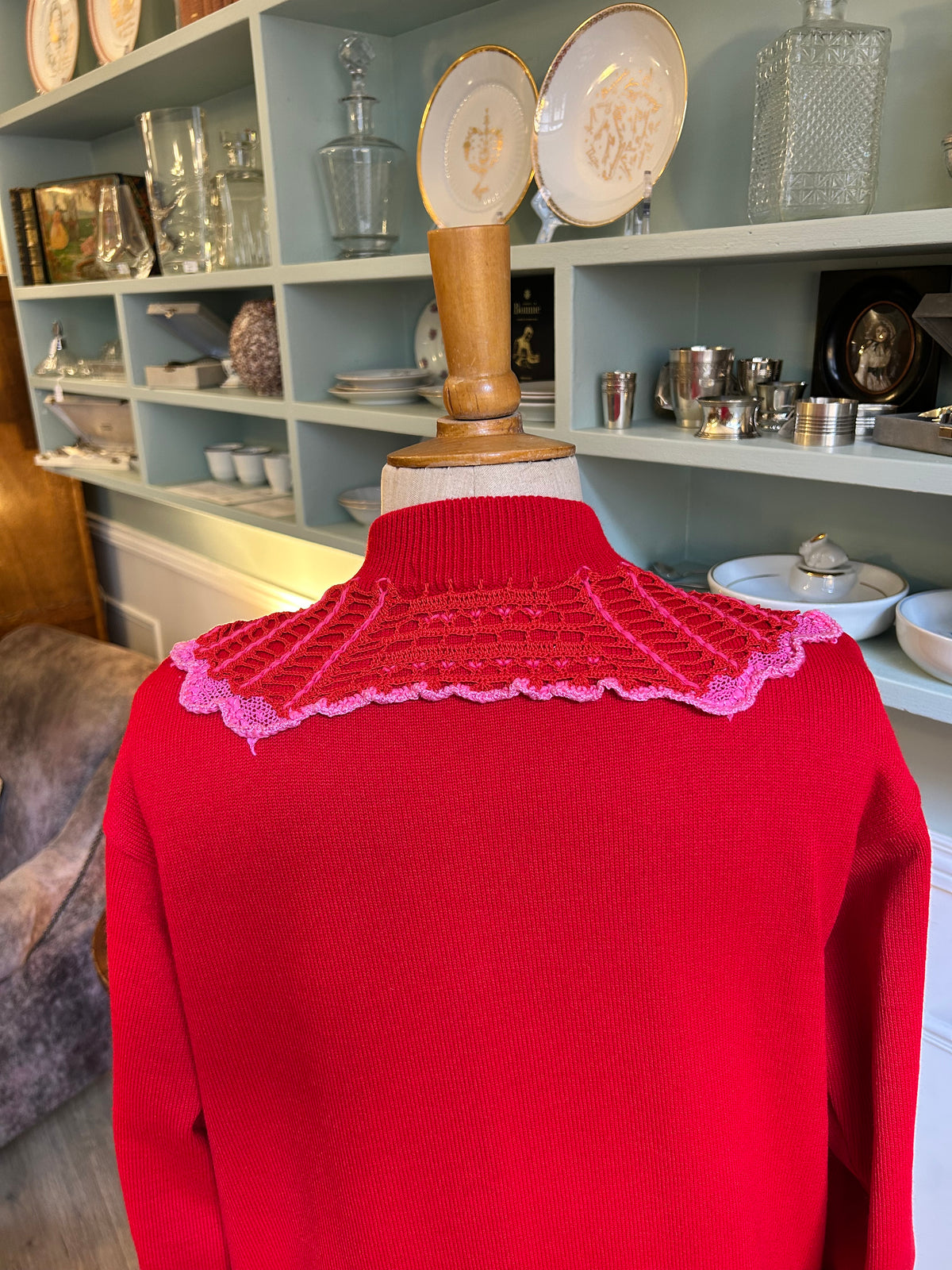 Pull encolure « Fraise » N°0004